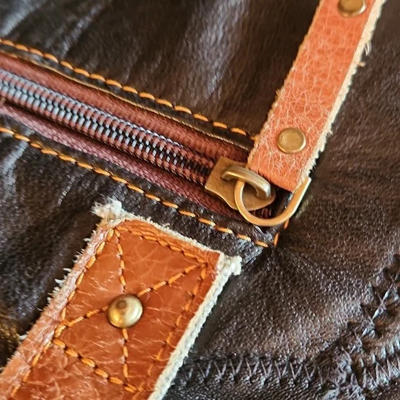 Vaan & Co Black With Brown Accent Leather Tote - Picture 12 of 16